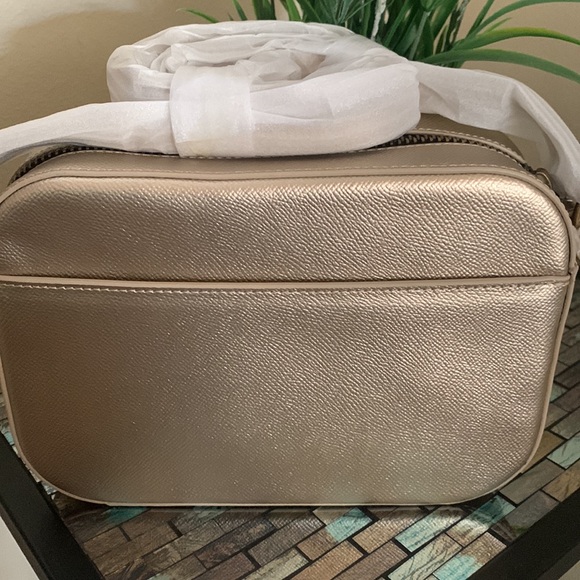 Kurt Geiger London Richmond Crossbody Bag
Kurt Geiger London - Picture 3 of 13